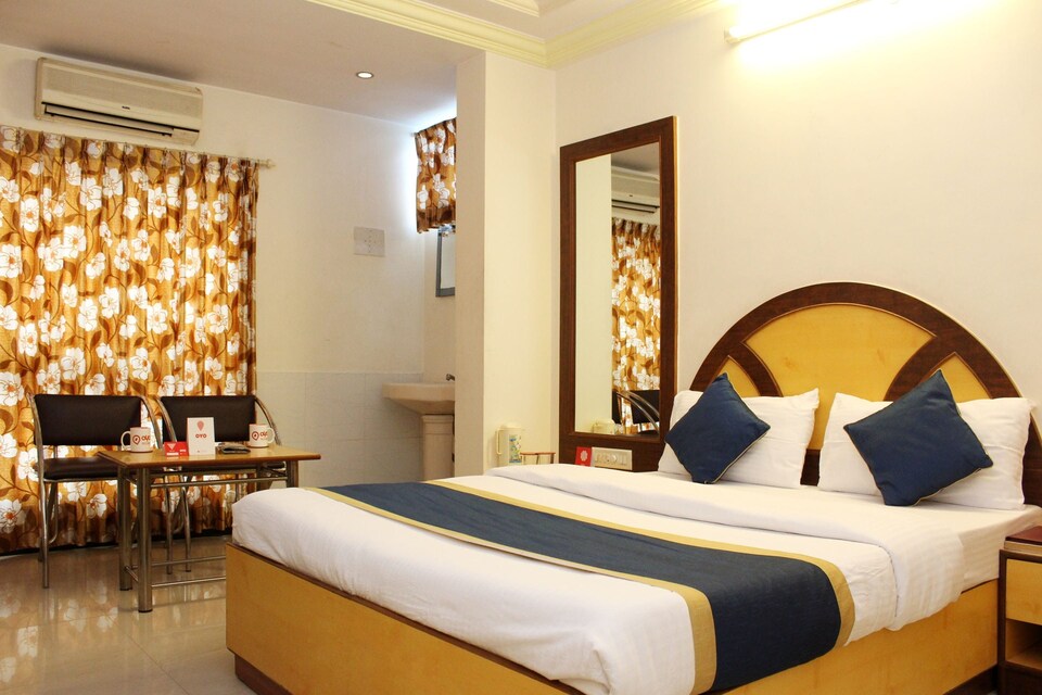 OYO Hotel Ganga Sagar Near Sri Someshwara Swami Temple, Koramangala Sony World Signal, Bangalore