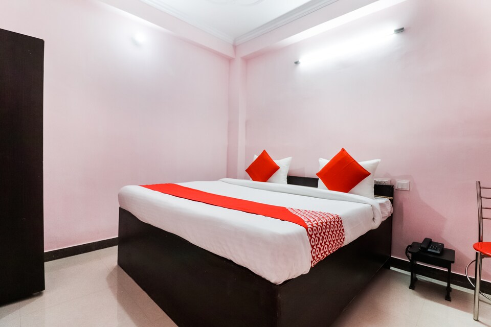 OYO 64841 Chandra Paying Guest House, Lanka, Varanasi