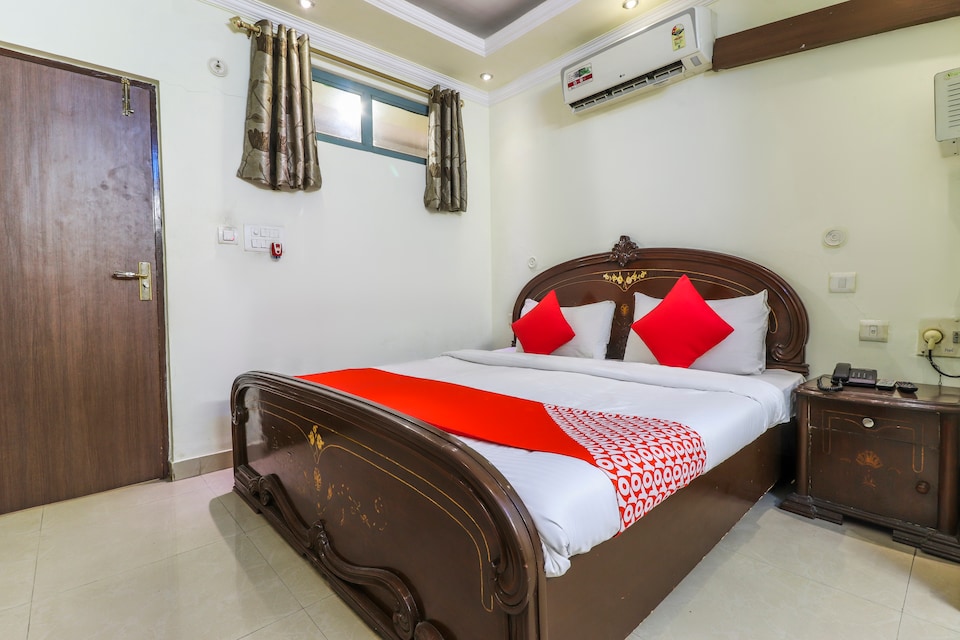 OYO 64850 Sai Vatika Guest House, Gomti Nagar Lucknow, Lucknow