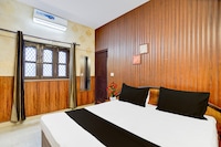 Super Hotel O Dehradun City Centre