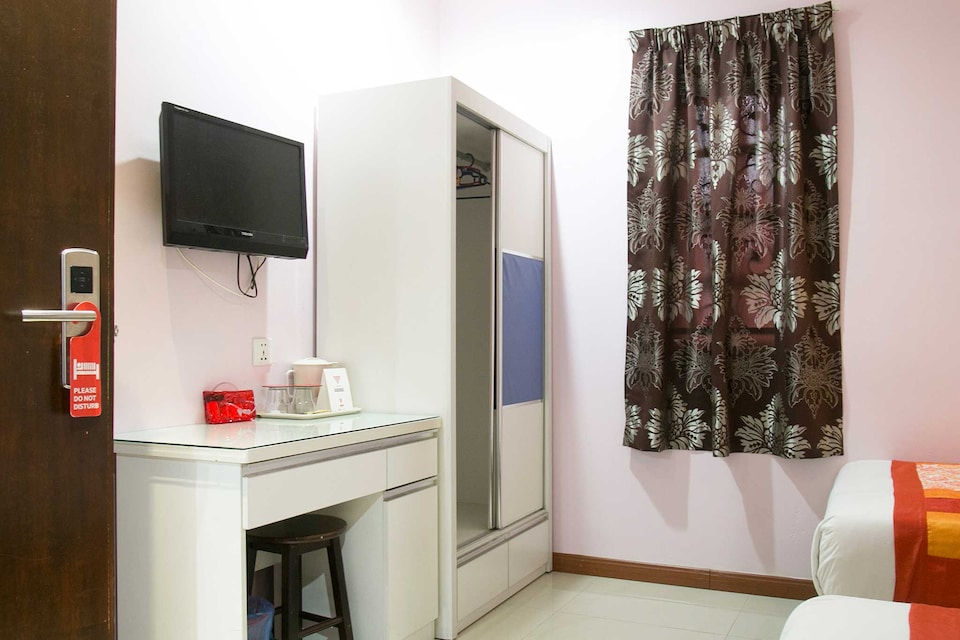 OYO 143 Swan Cottage Hotel, Sunway Mentari, Subang Jaya