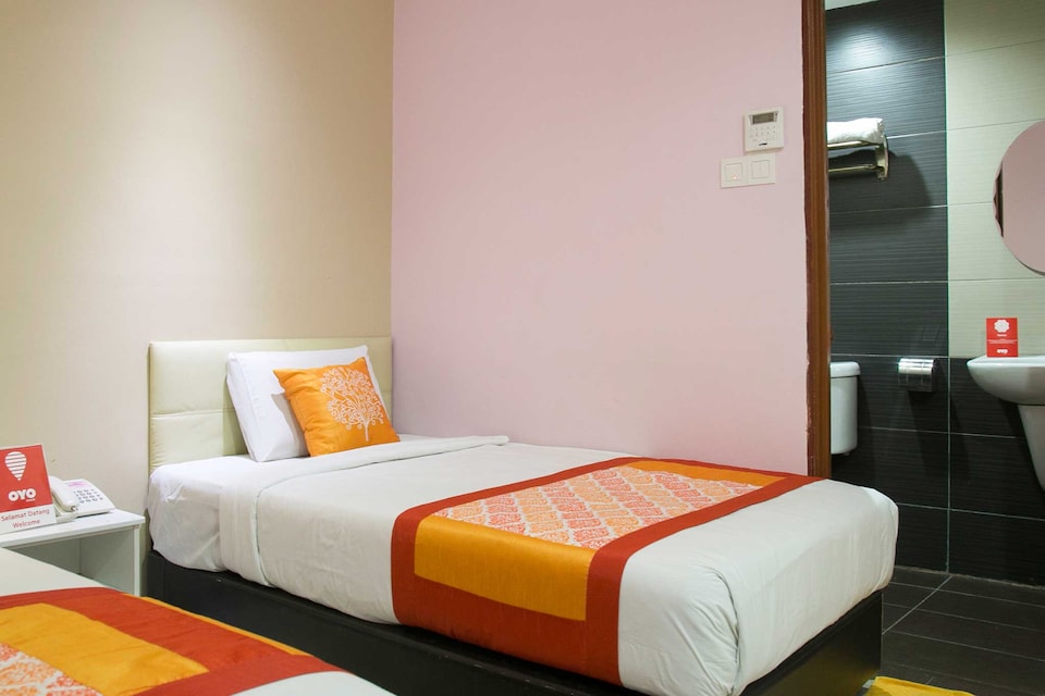 OYO 143 Swan Cottage Hotel, Sunway Mentari, Subang Jaya