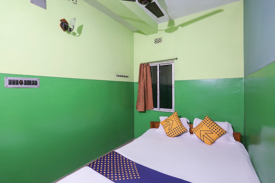 SPOT ON 64918 Hotel New Heaven, Hazarduari, Berhampore
