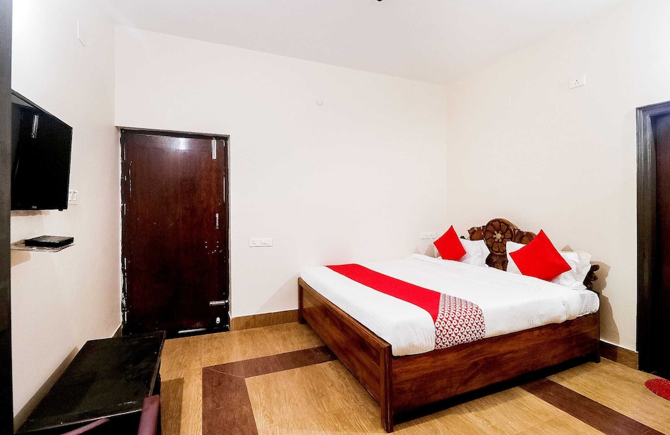 Hotel O Purple Villa, Chandrasekharpur, Bhubaneswar