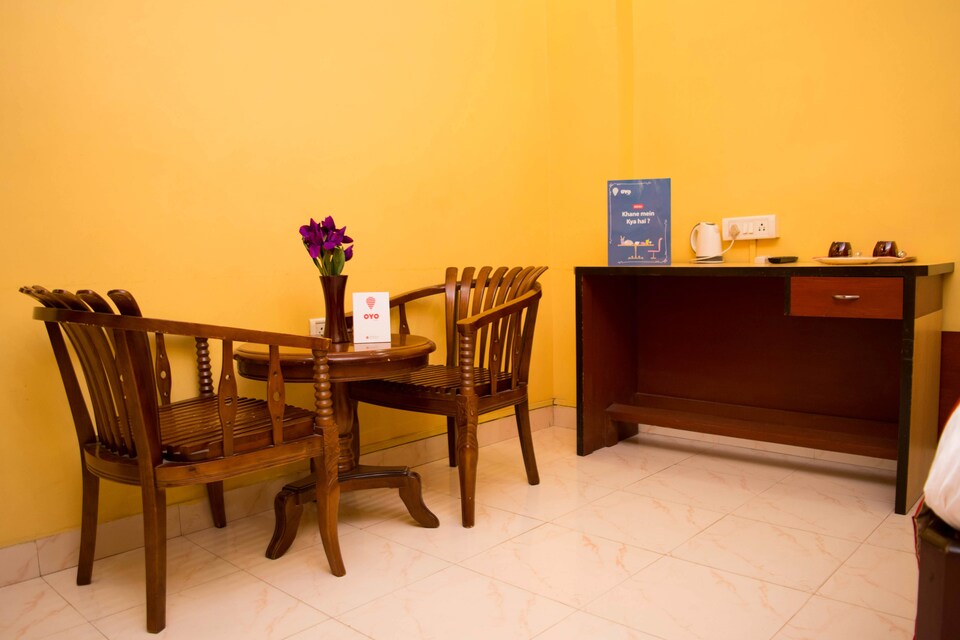 OYO 5283 Space Circle, VIP Road Kolkata, Kolkata