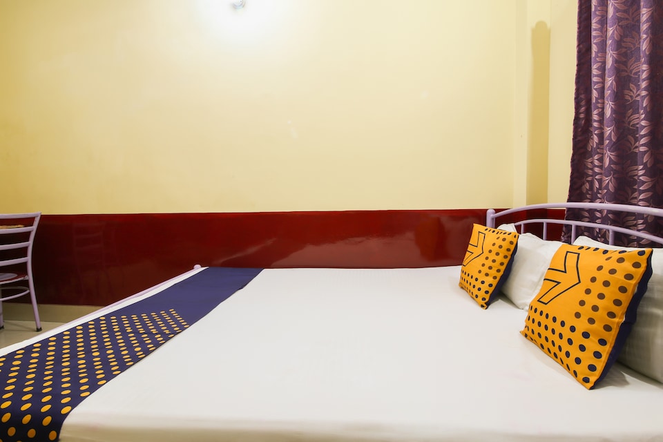 SPOT ON 64941 Awasiya Subhash Hotel, Chakya, Motihari