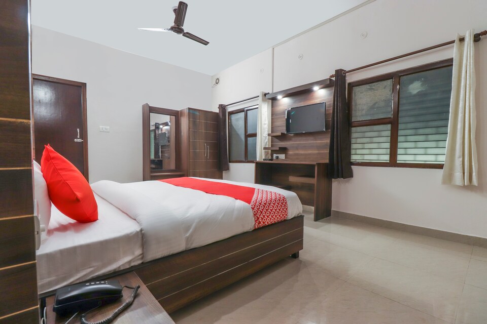 OYO 64944 HOTEL GREEN STAR, Bulandshahr, Bulandshahr