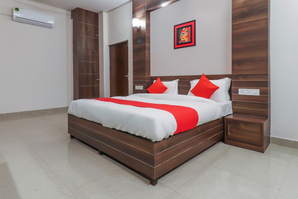 OYO 64944 HOTEL GREEN STAR, Bulandshahr, Bulandshahr