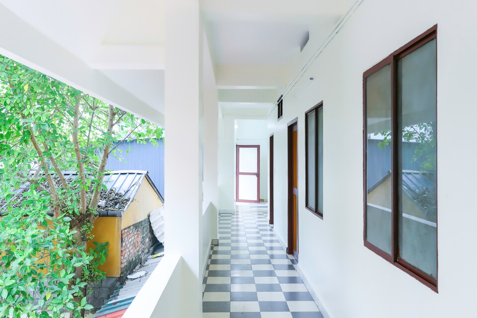 SPOT ON 64946 Hotel Safar, Kochi Fort, Kochi