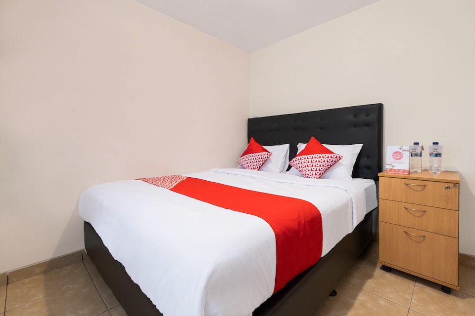 OYO 2173 Bnv House Babarsari, Caturtunggal, Yogyakarta