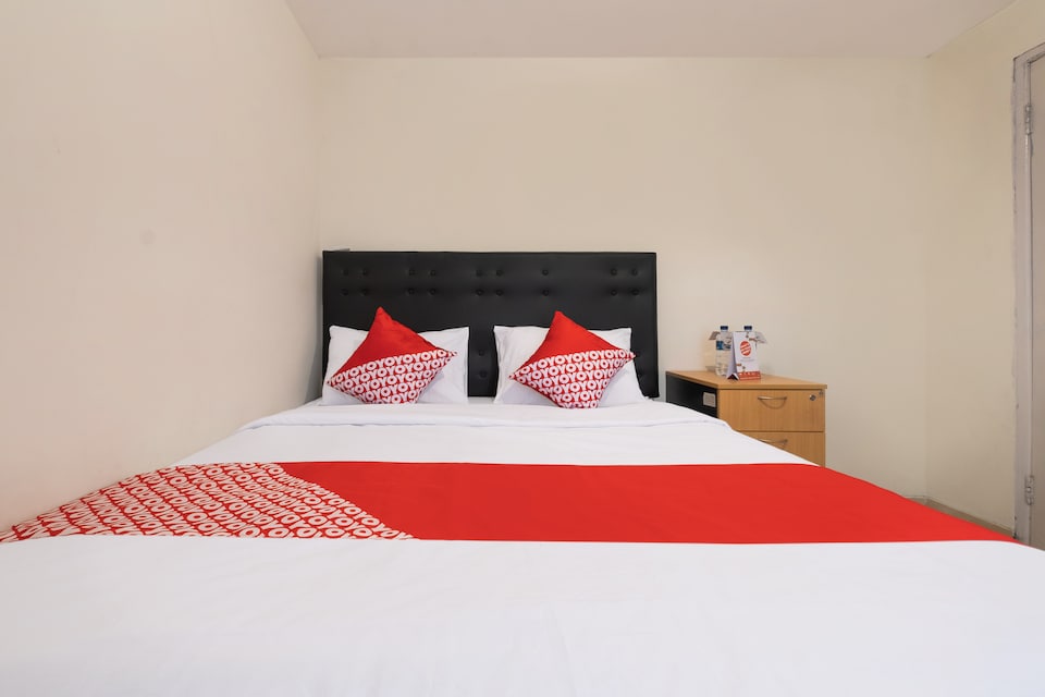 OYO 2173 Bnv House Babarsari, Caturtunggal, Yogyakarta