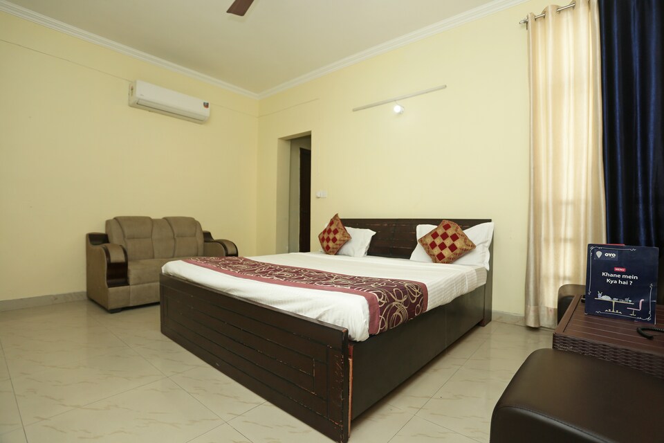 OYO Apartment Impact Associates Near Fun Republic Mall, Gomti Nagar Lucknow, Lucknow