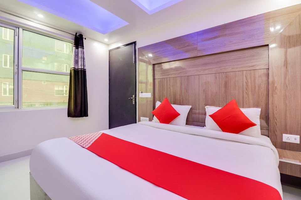 OYO 64957 Hotel Paradise, Airport Delhi, Delhi Transit