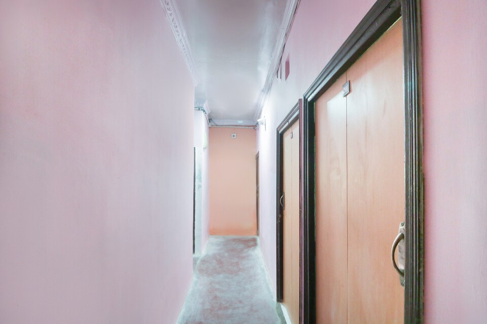 SPOT ON 64964 Ashok Guest House, Park Circus Kolkata, Kolkata