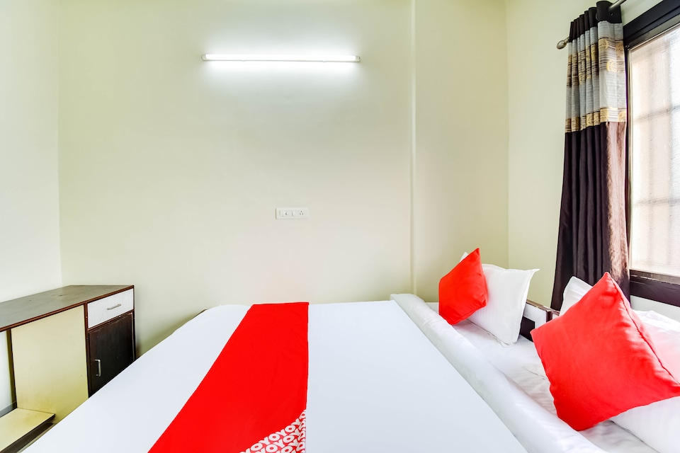 Flagship Balaji Inn, Station Road, Raipur