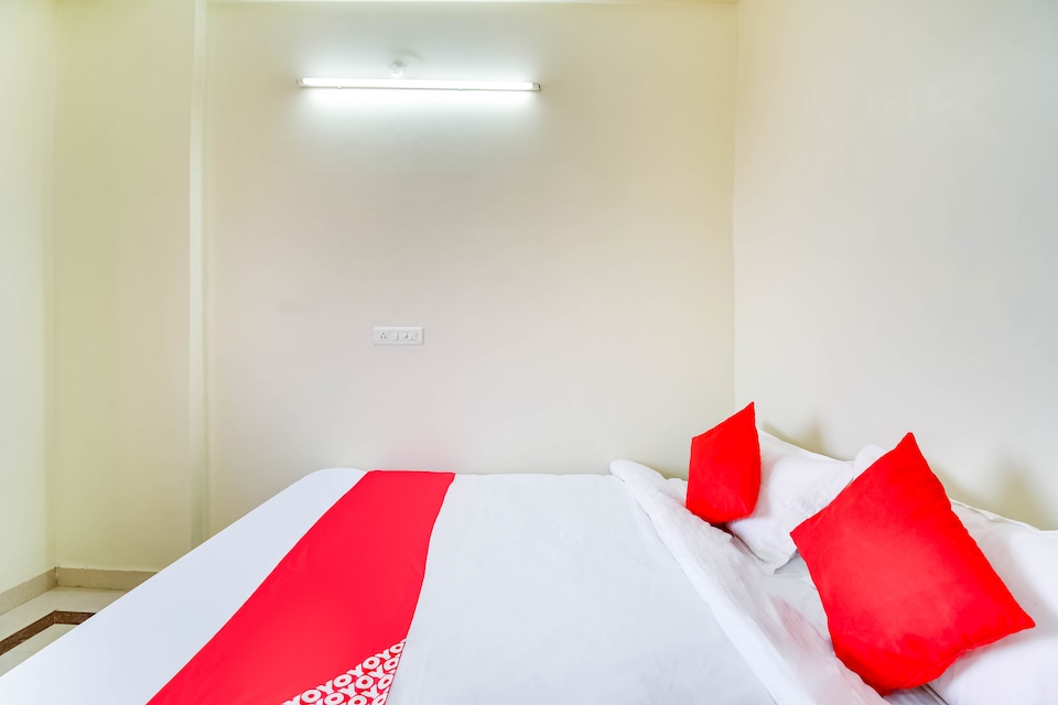 Flagship Balaji Inn, Station Road, Raipur