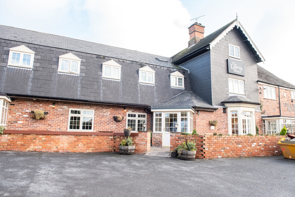 OYO The Lawns Hotel, Derby (North England), Derby