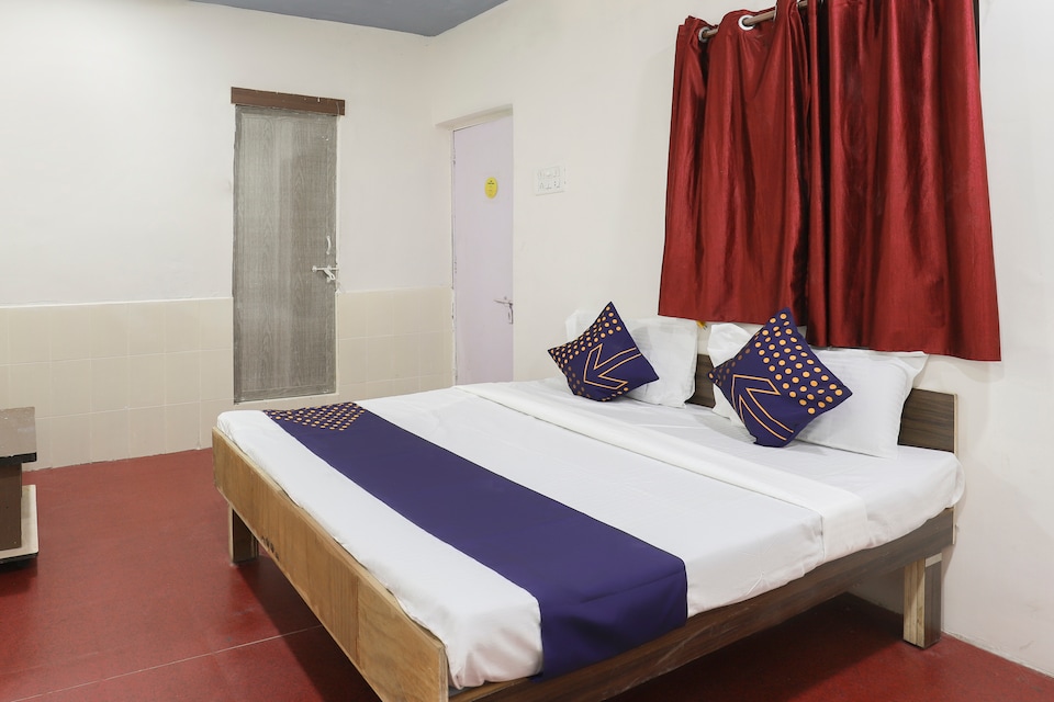 SPOT ON Hotel Sarvodaya Guest House, Dholka, Ahmedabad