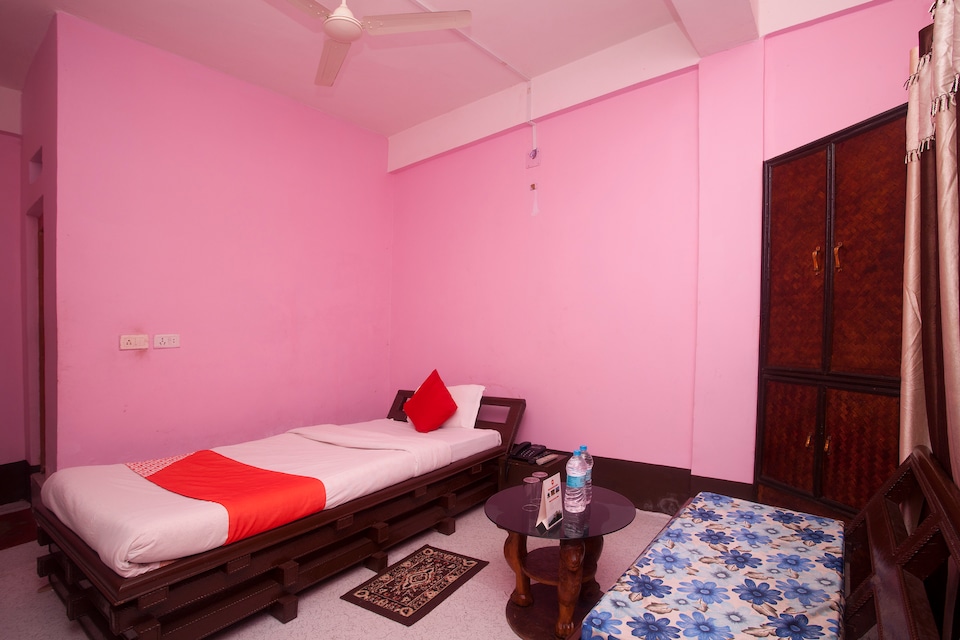 OYO 669 Grace Hotel, Kakarvitta, Kakarvitta