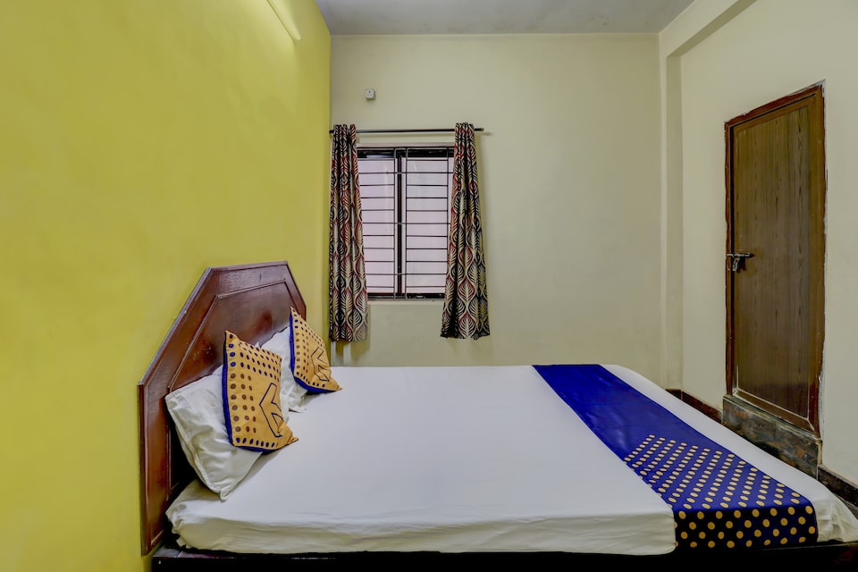SPOT ON 65006 Relax Lodge, Bendoorwell Mangalore, Mangalore