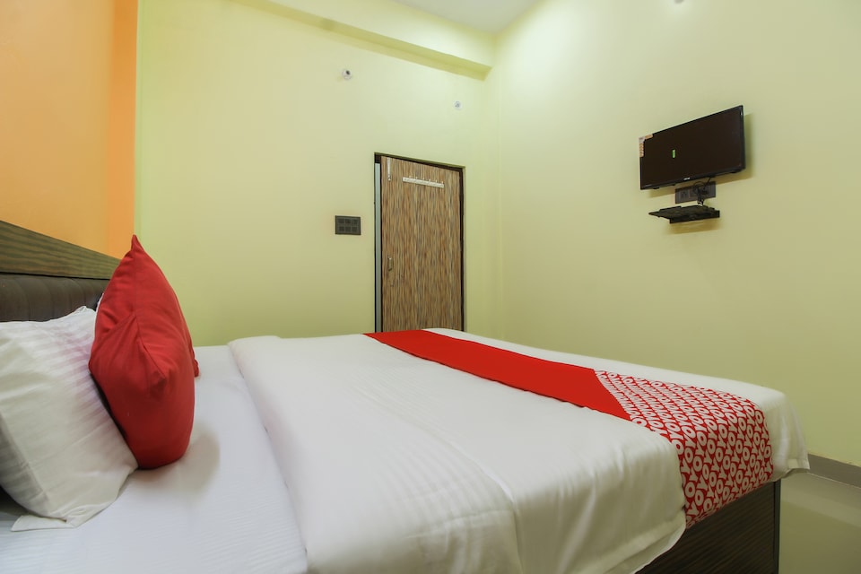 OYO 65023 Shrish Dham, Prem Mandir Vrindavan, वृंदावन