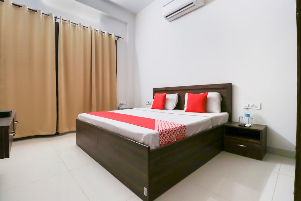 OYO 65032 Grand Villa, Panchkula, Panchkula