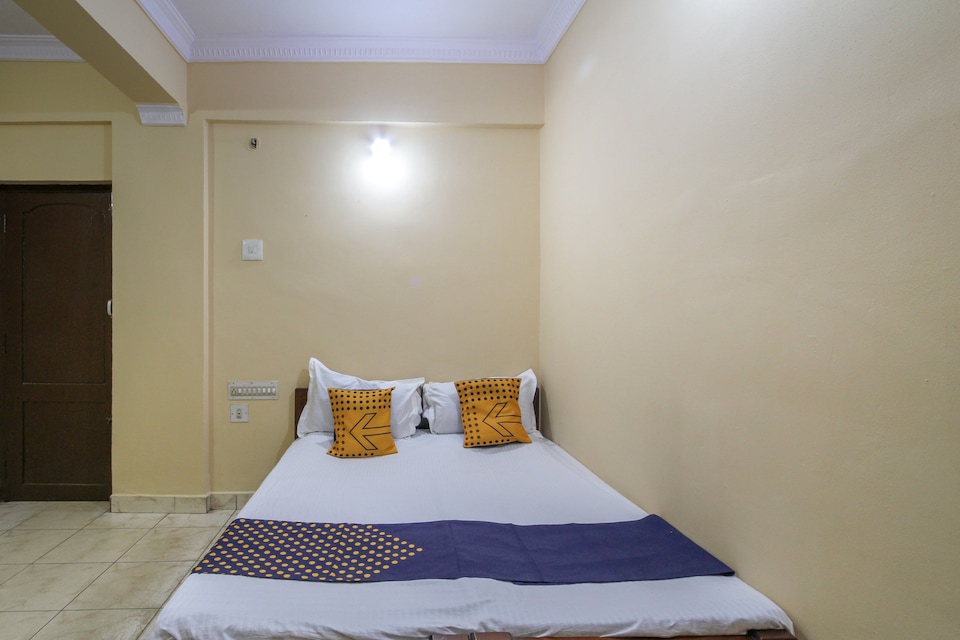 SPOT ON Bawa Lodge, Hassan, Hassan