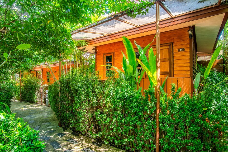 OYO 451 Samran​ Resort, Chalong P2, Phuket