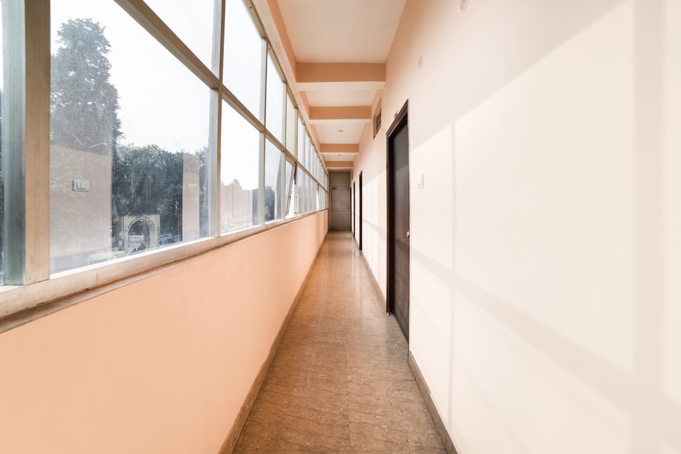 OYO Hotel Pushpanjali Palace, Gorakhnath Gorakhpur, Gorakhpur