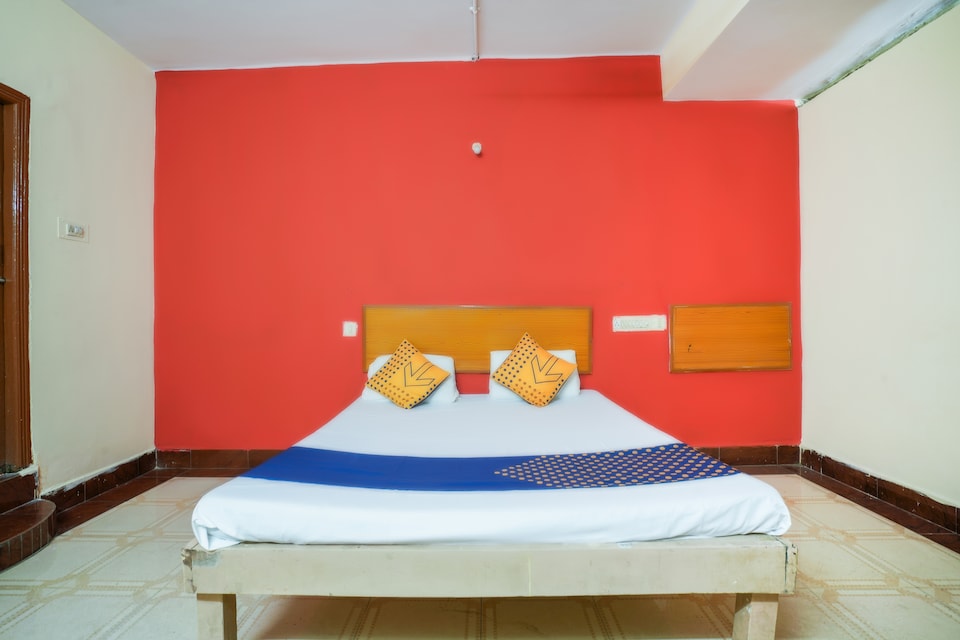 SPOT ON 65097 Watan Lodge, Secunderabad, Hyderabad