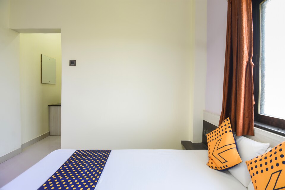 SPOT ON Sahara Executive, Malshiras, Solapur