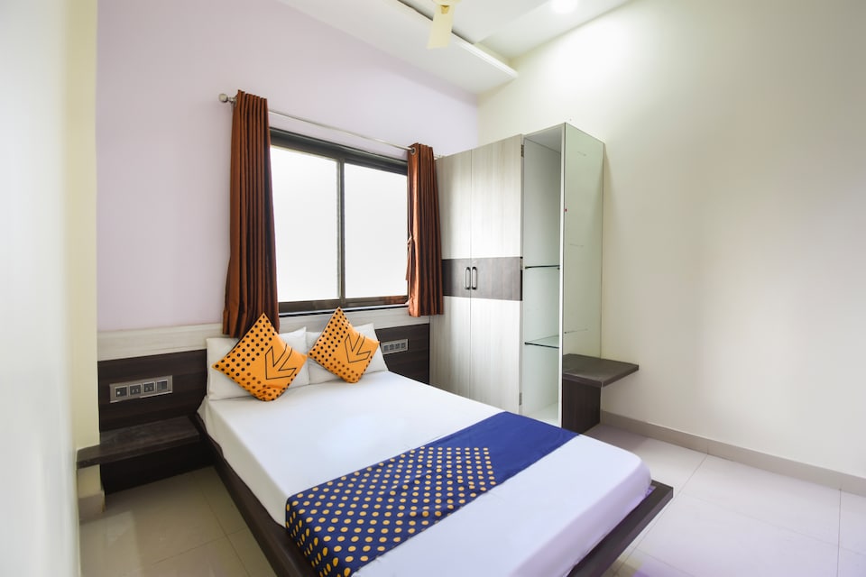 SPOT ON Sahara Executive, Malshiras, Solapur