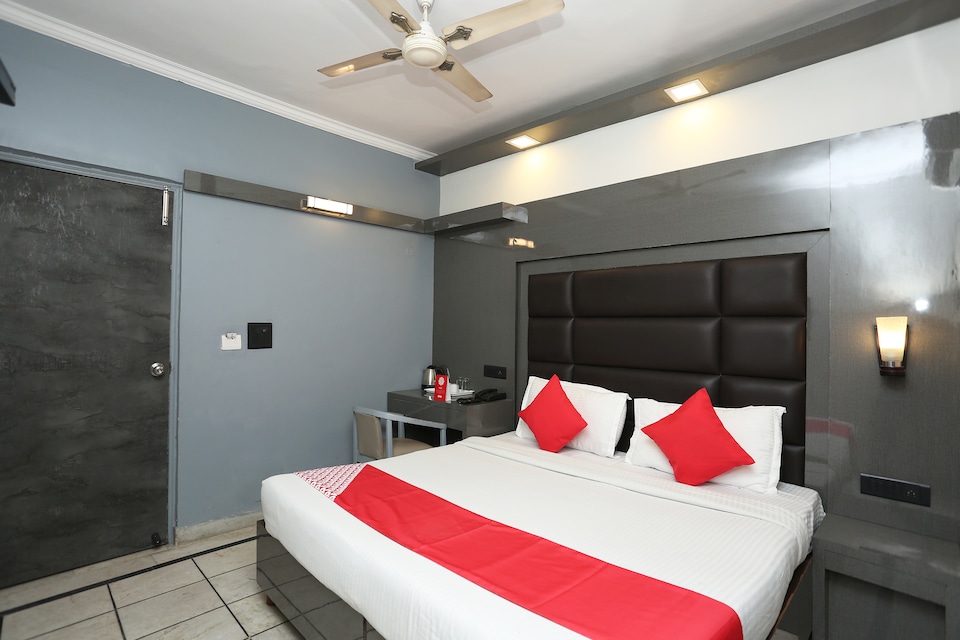 OYO 65102 Rg Hotel, Port Blair, Port-Blair