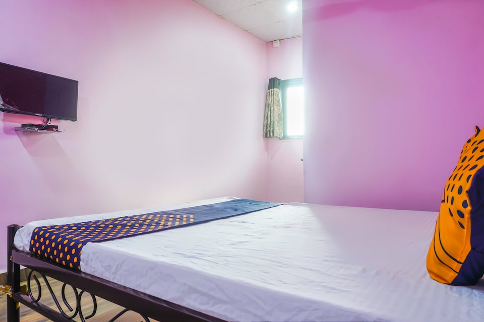 SPOT ON 65114 Hotel Vijayshree Lodging And Boarding, Narayangaon, Pune