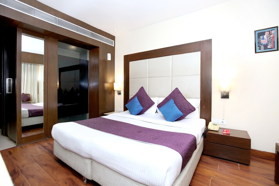 OYO 5296 Hotel Heritage, Hotel Market Chandigarh, Chandigarh