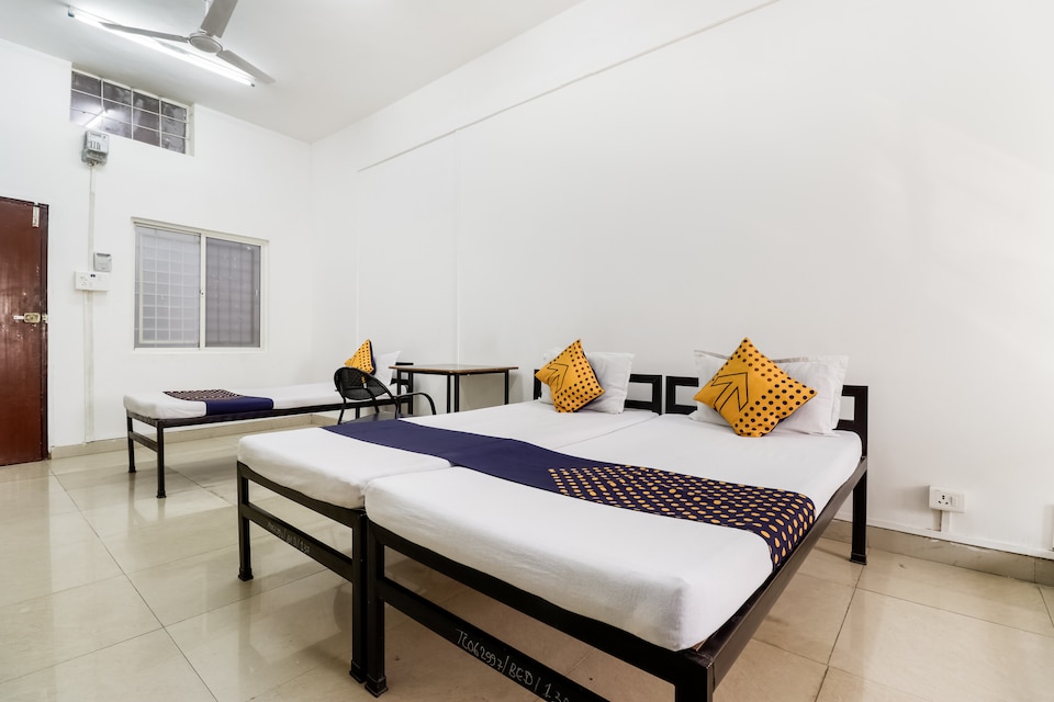 SPOT ON 65123 Raj Service Apartments, Ayudha Bypass, Bhopal