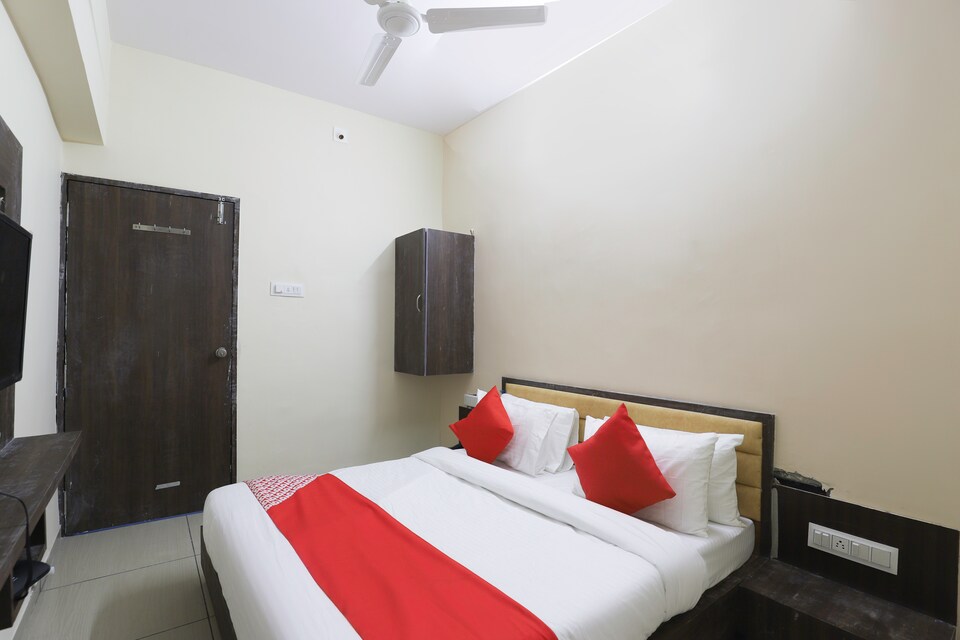OYO 65125 Hotel Express, Ahmedabad Railway Station, Ahmedabad