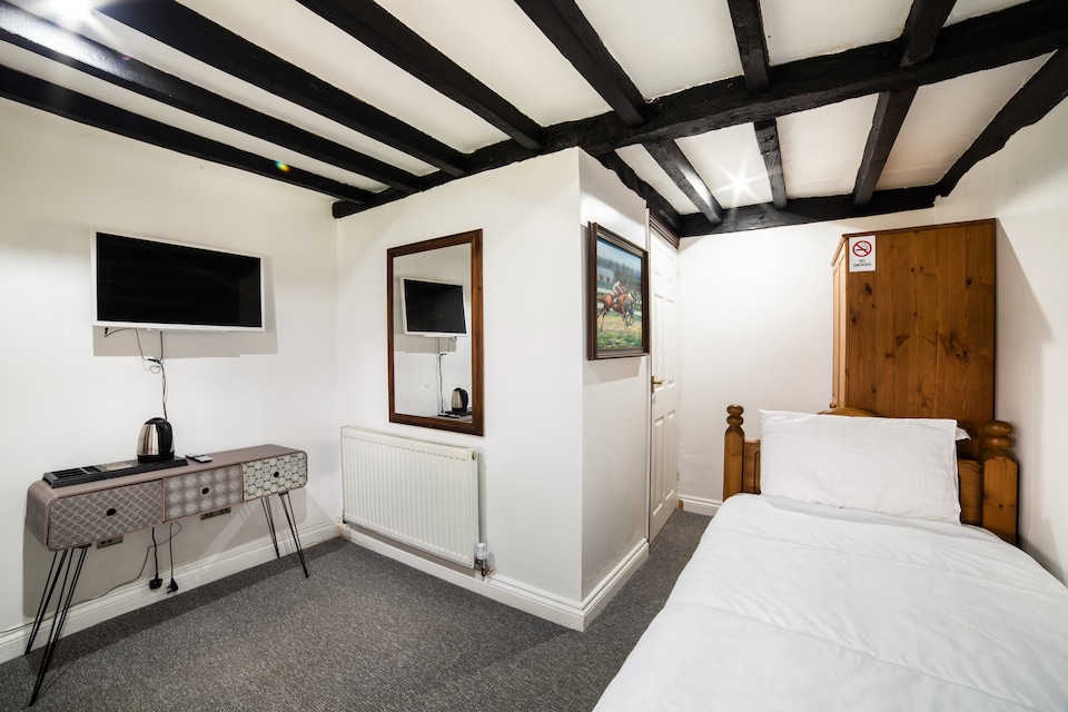 Tudor Oaks Lodge, Hitchin (Greater London), Hitchin
