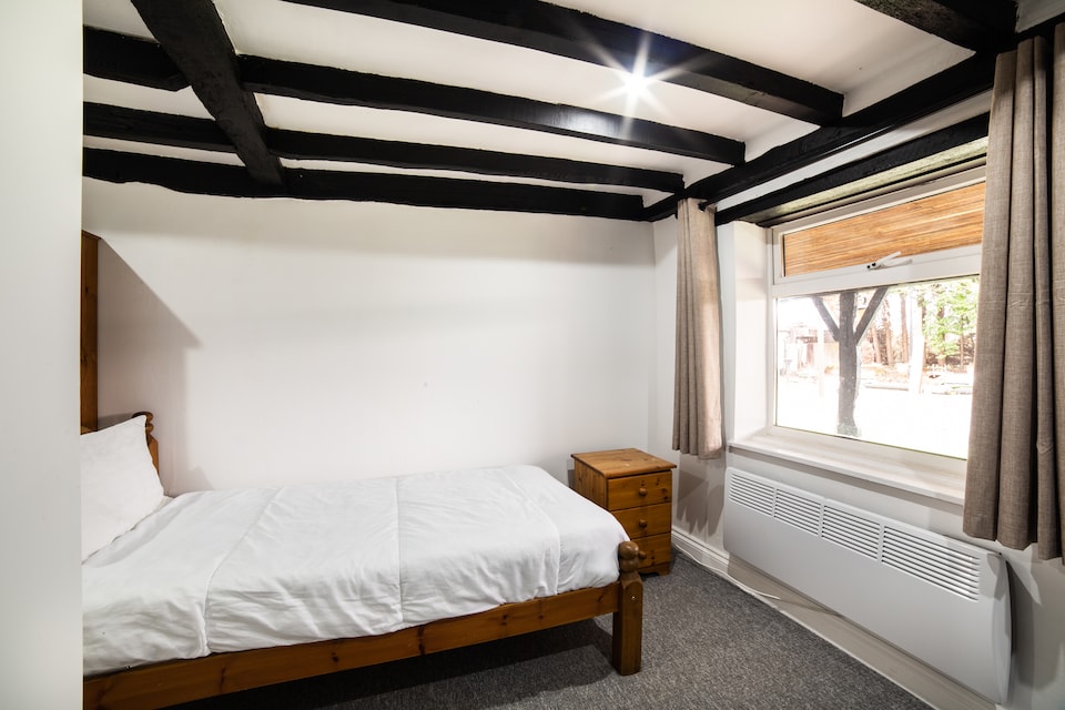 Tudor Oaks Lodge, Hitchin (Greater London), Hitchin