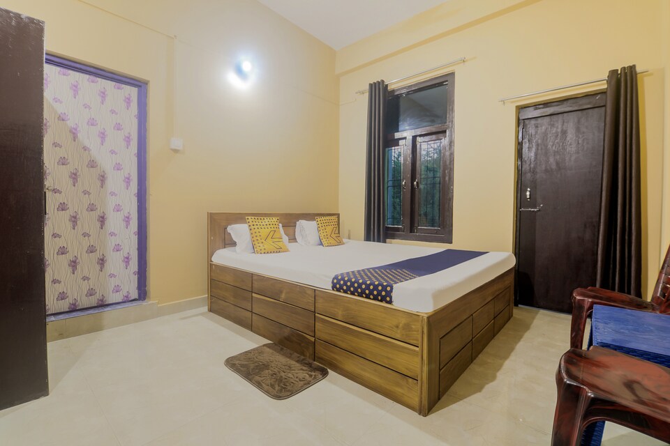 SPOT ON 65160 Hotel Abhinandan, Golaghat, Golaghat