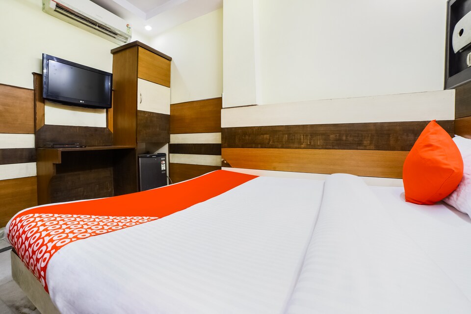 OYO 65163 Mahalaxmi Deluxe, Paharganj Delhi, Delhi
