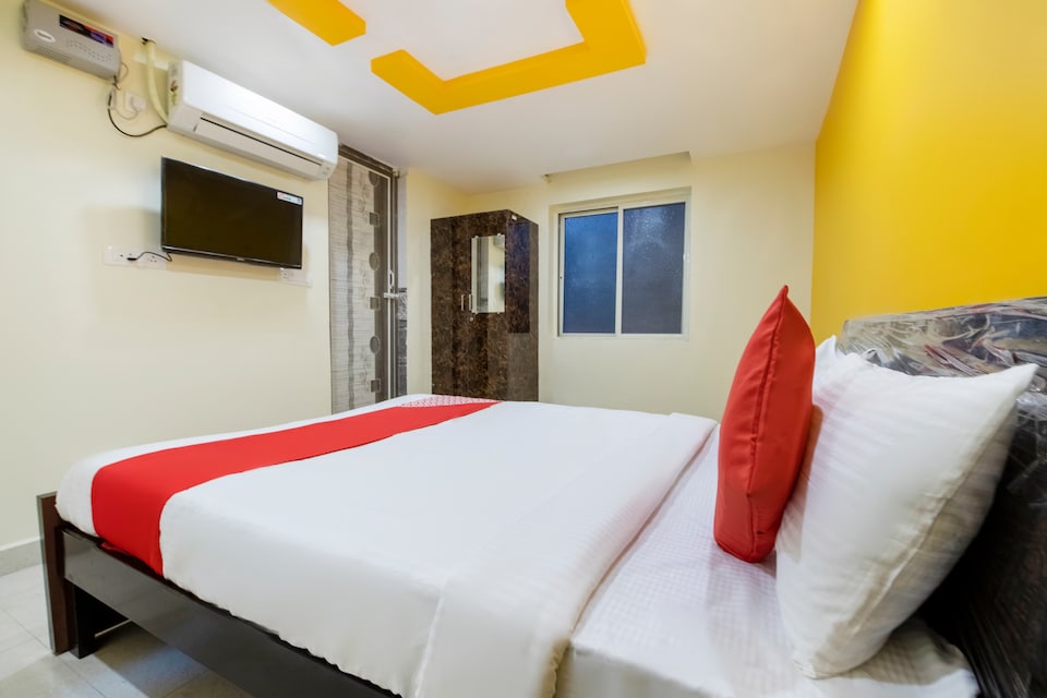 OYO Saishine Inn Near Indiranagar Metro Station, Indiranagar Bangalore, Bangalore