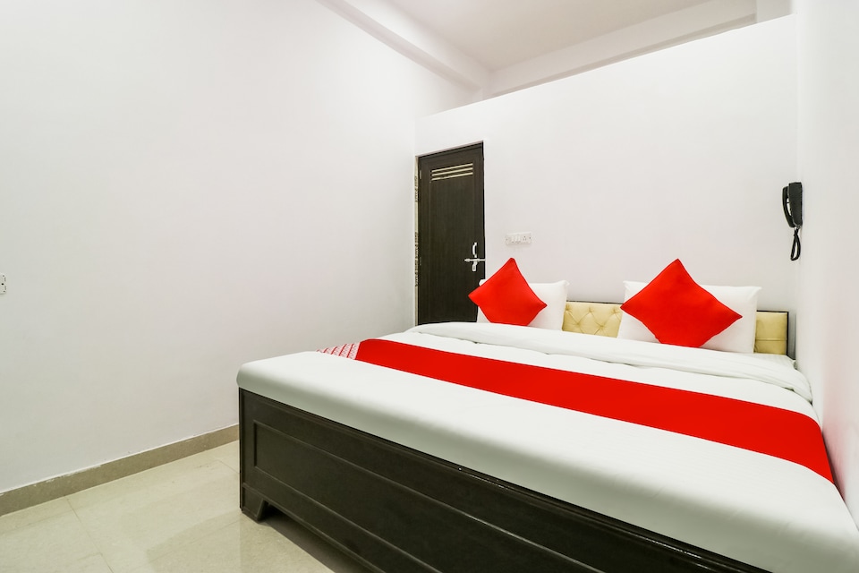OYO 65207 Hotel Classic Inn , Godowlia, Varanasi