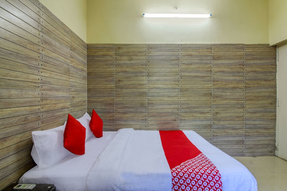 OYO Hotel Skg Akshhya Inn Lodging And Boarding, Gulbarga, Gulbarga