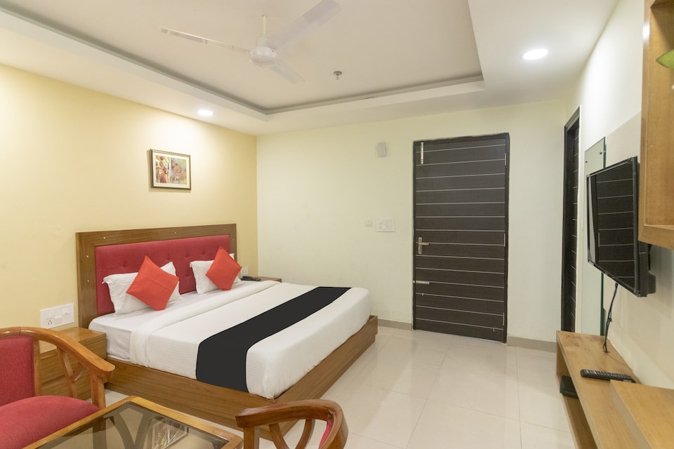 Capital O 65230 Hotel Kings, Rajpur Road Dehradun, Dehradun