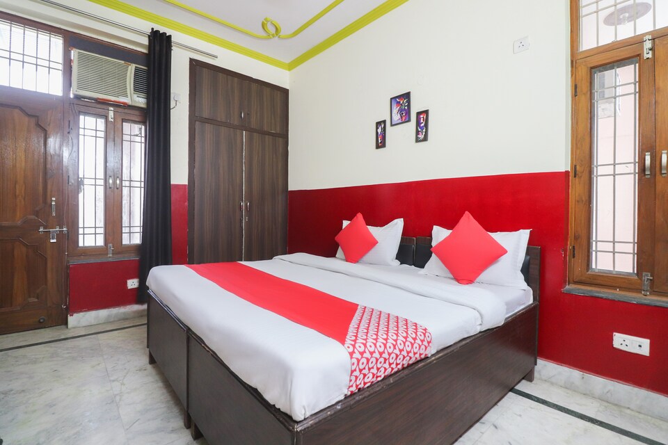 OYO 65233 Stay Home, Noida City, Noida