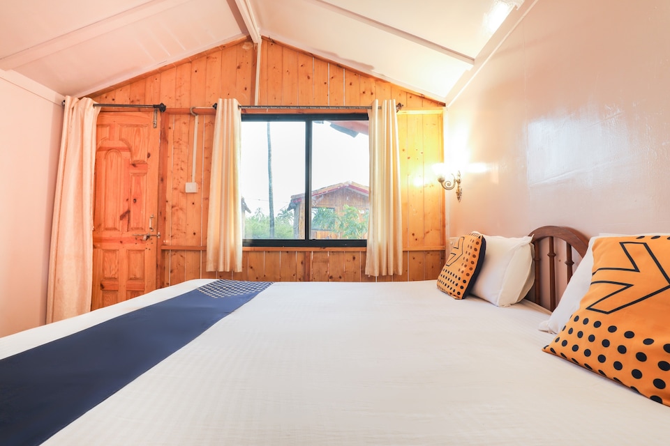 OYO The Hangout Beach Huts, Arambol Goa, Goa