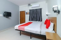 OYO 65238 Hotel Crystal Stay