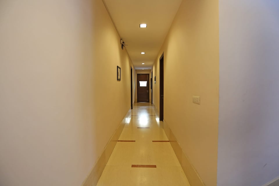 Capital O 5309 Ar Suites, Cyber City Extension, गुड़गांव