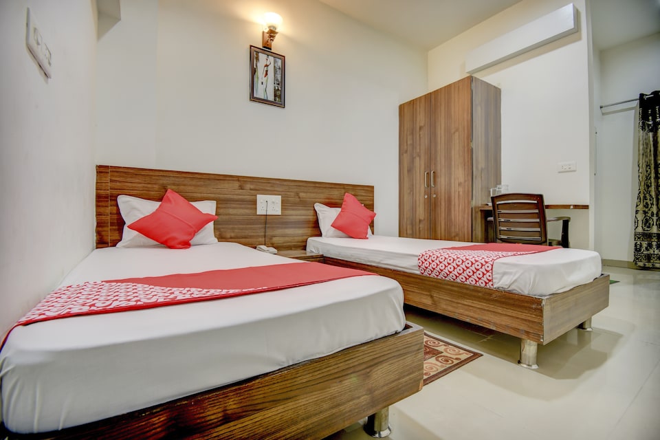 OYO 65290 Hotel Plus Corporate One  OYO Rooms Nagpur  Book    1216 OYO